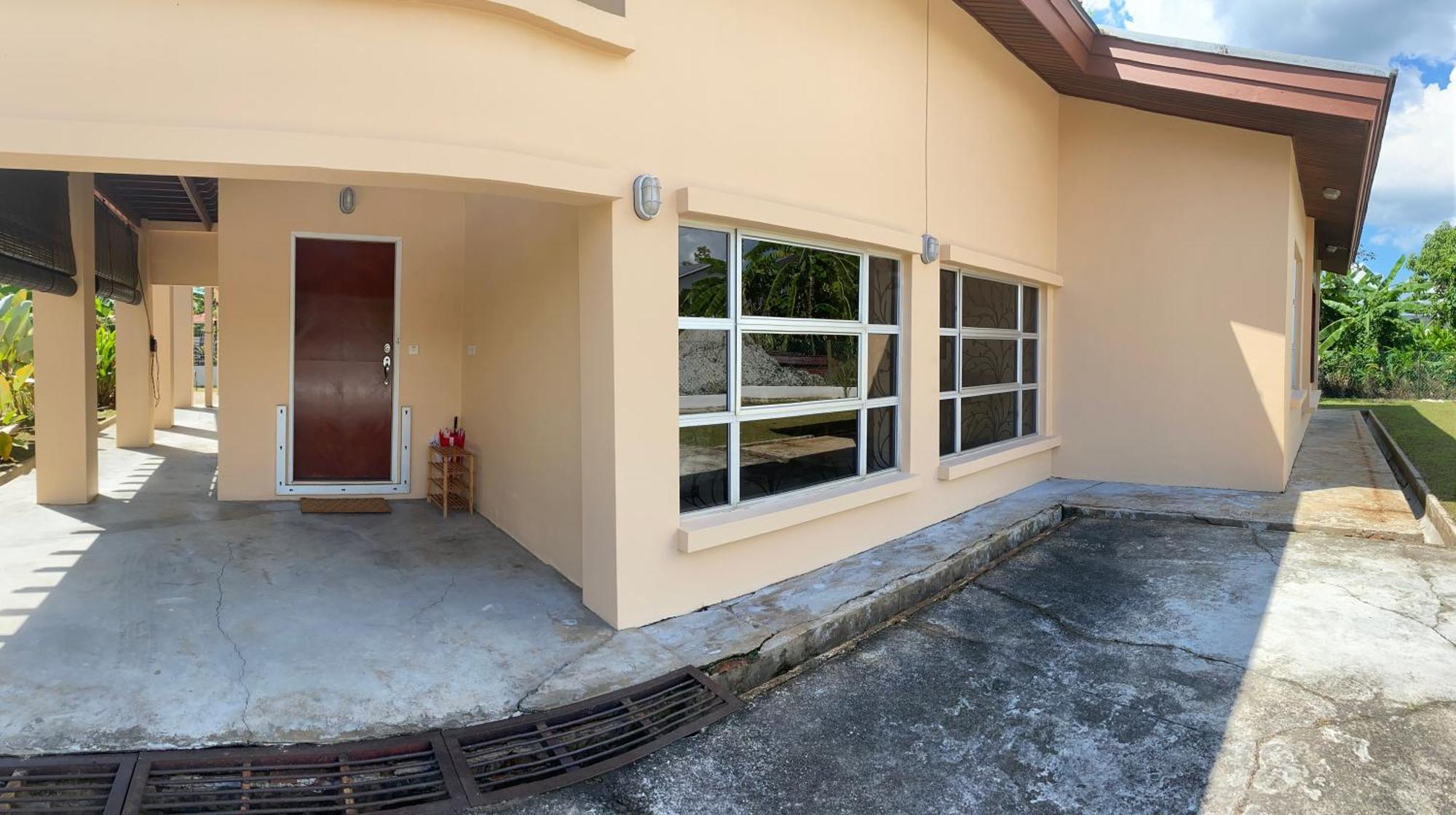 Villa Karya Retreat Kuching Exterior foto
