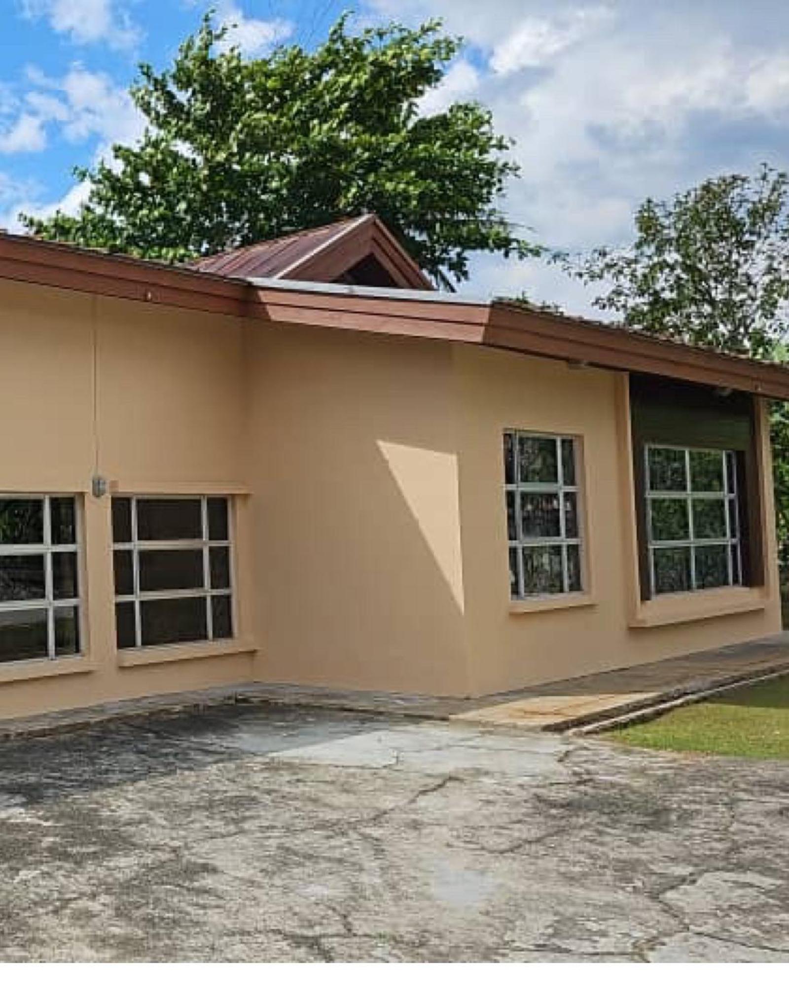 Villa Karya Retreat Kuching Exterior foto